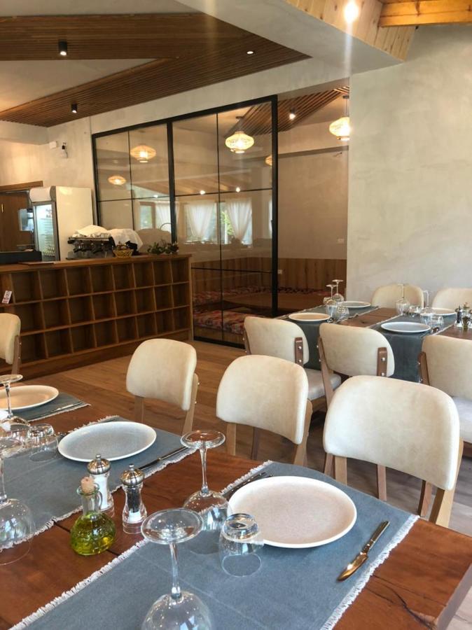 Hotel Restaurant Alpet Тети Экстерьер фото