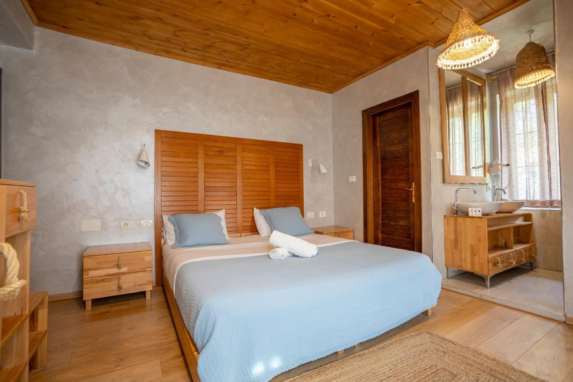 Hotel Restaurant Alpet Тети Экстерьер фото
