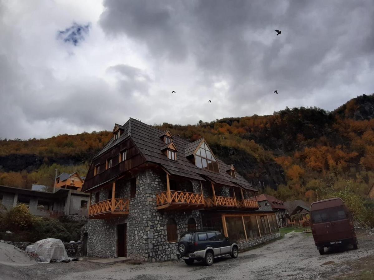 Hotel Restaurant Alpet Тети Экстерьер фото