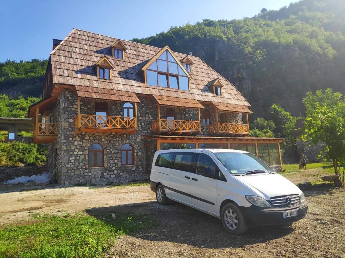 Hotel Restaurant Alpet Тети Экстерьер фото